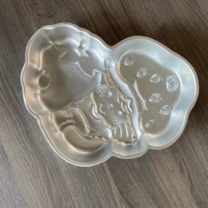 Vintage Strawberry Shortcake cake pan